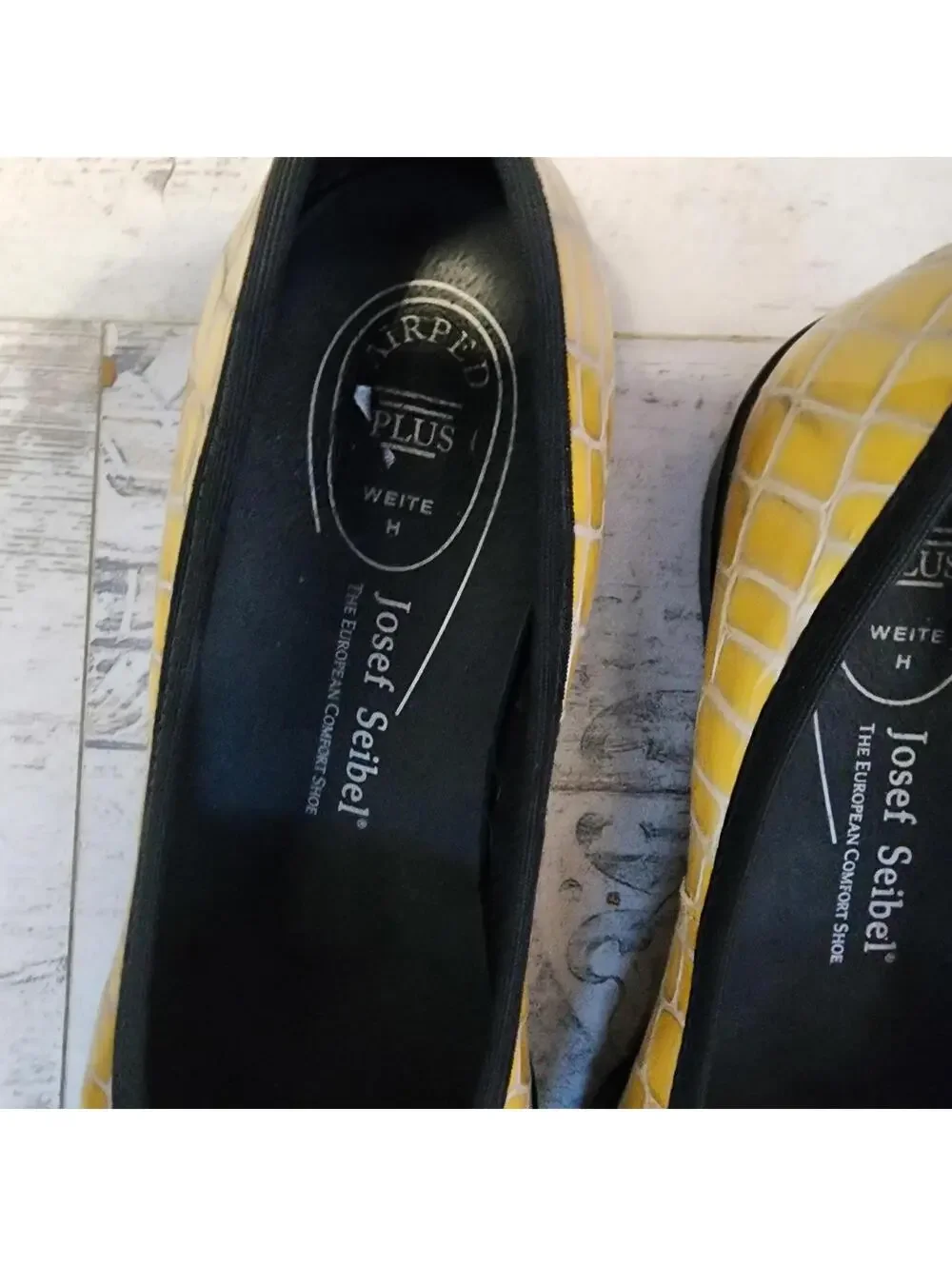 NEW Josef Seibel Croc Print Patent Leather Wedge Loafers Gold EU 38 US 8